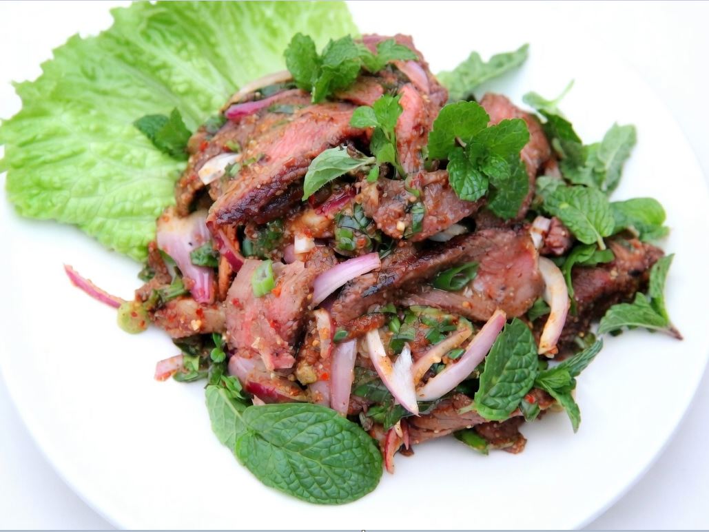 num tok (thai grilled meat salad) num tok (thai grilled meat salad)
